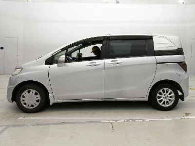Honda Freed Spike