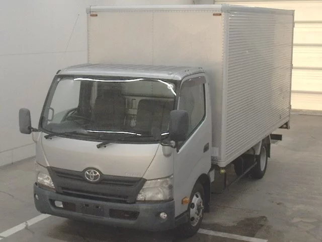 Toyota Dyna  с аукциона в Японии