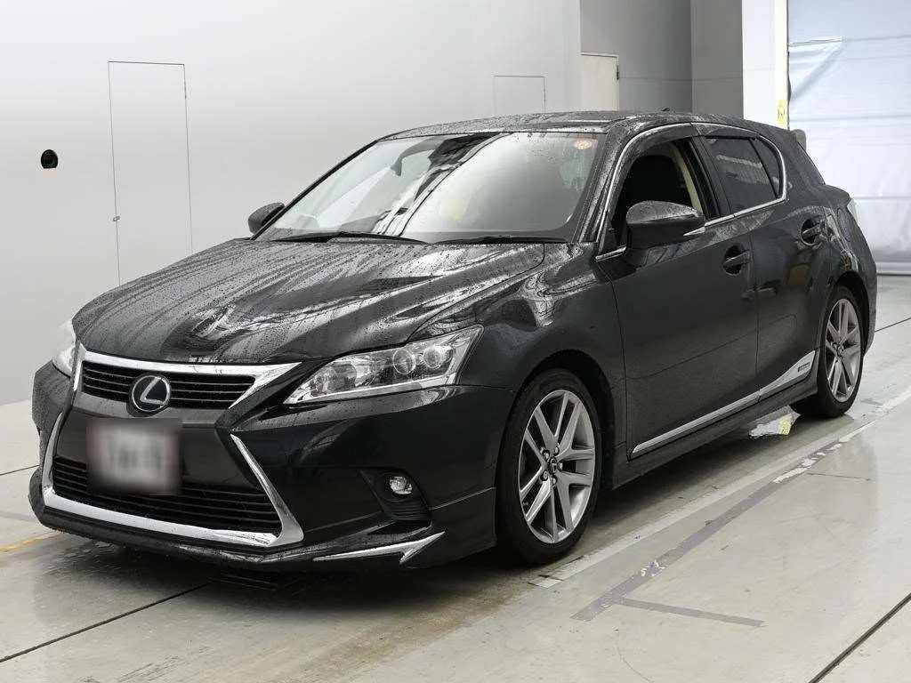 Lexus CT200h  с аукциона в Японии
