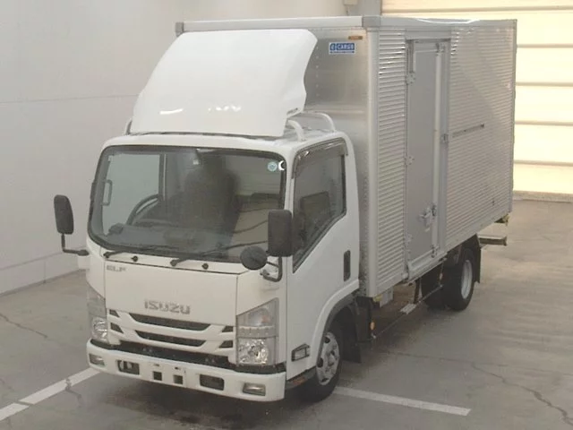 Isuzu Elf  с аукциона в Японии