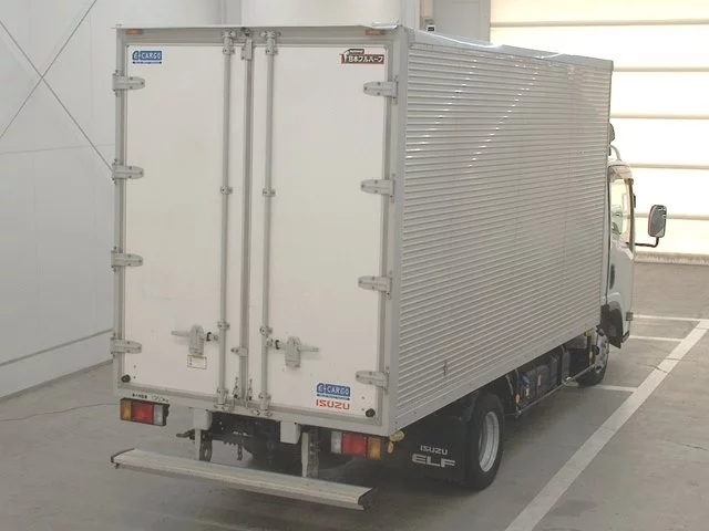 Isuzu Elf  с аукциона в Японии