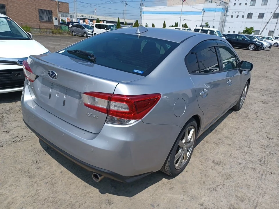 Subaru Impreza  с аукциона в Японии