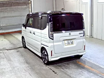 Suzuki Spacia Custom