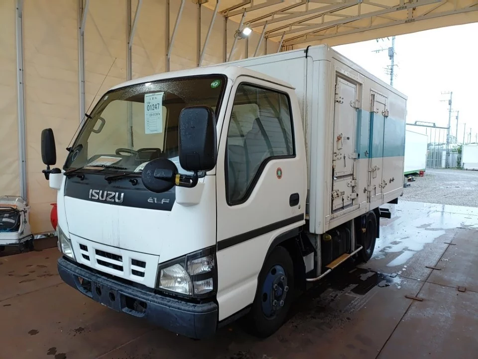 Isuzu Elf  с аукциона в Японии