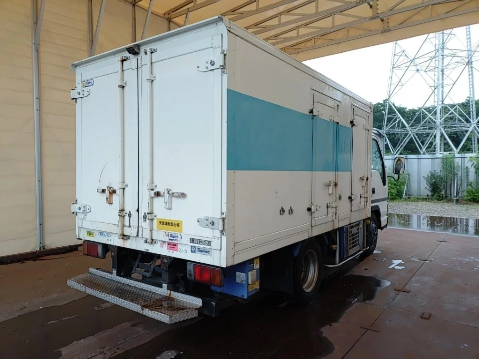 Isuzu Elf  с аукциона в Японии