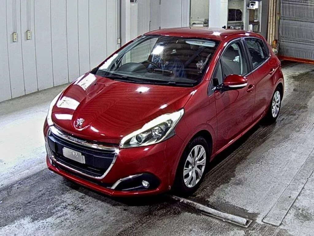 Peugeot 208  с аукциона в Японии