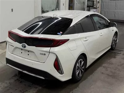 Toyota Prius PHV
