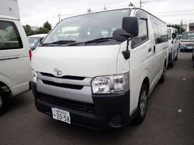 TOYOTA HIACE VAN