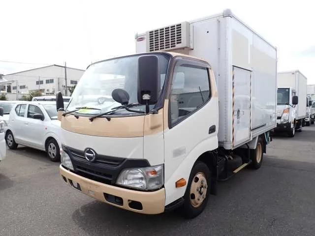 Hino Dutro  с аукциона в Японии