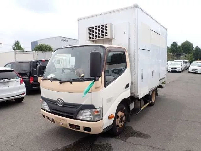Toyota Dyna  с аукциона в Японии