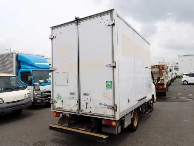 Toyota Dyna  с аукциона в Японии