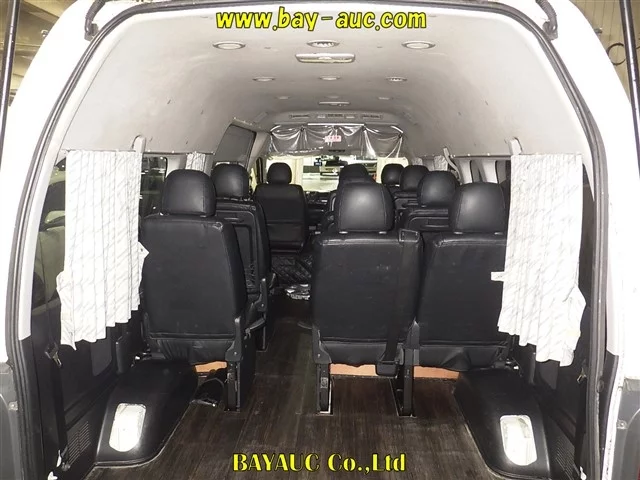 Toyota HiAce  с аукциона в Японии