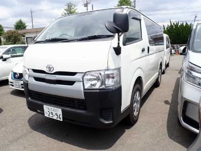 TOYOTA HIACE VAN