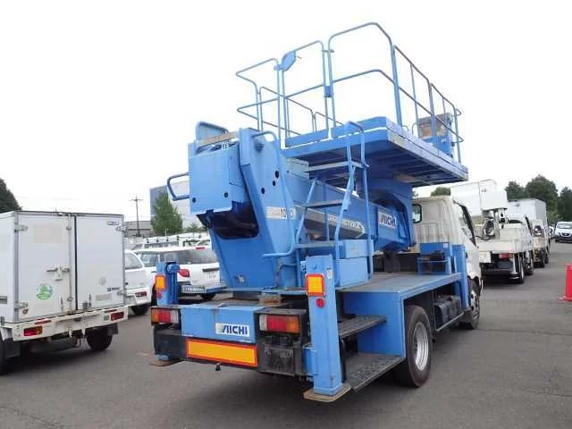 Hino Dutro  с аукциона в Японии