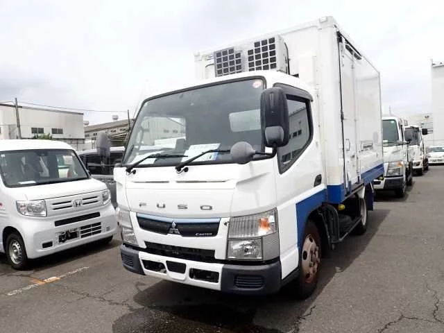 Mitsubishi Fuso Canter  с аукциона в Японии