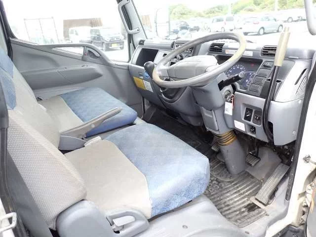 Mitsubishi Fuso Canter  с аукциона в Японии