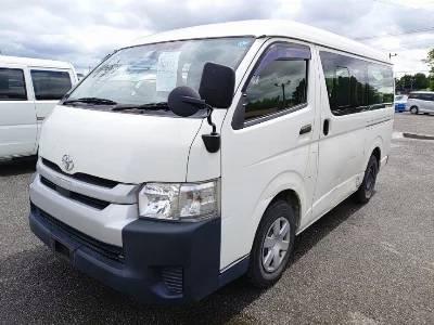TOYOTA HIACE