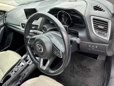 Mazda AXELA HYBRID