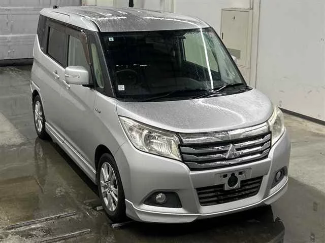Mitsubishi Delica D:2  с аукциона в Японии