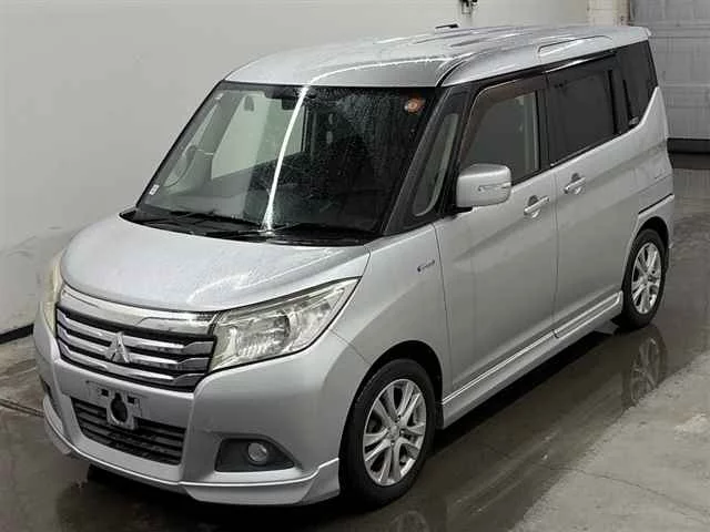 Mitsubishi Delica D:2  с аукциона в Японии