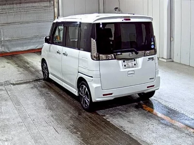 Suzuki Spacia Custom