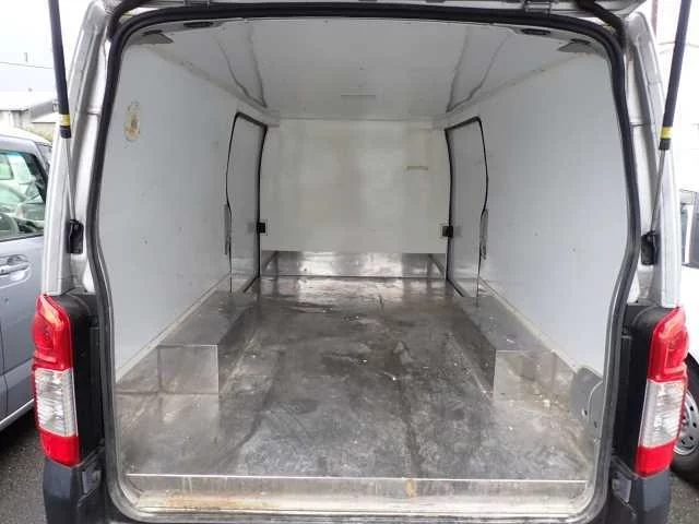 Nissan Caravan  с аукциона в Японии