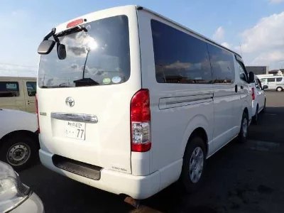 TOYOTA HIACE VAN
