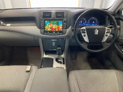 TOYOTA CROWN HYBRID