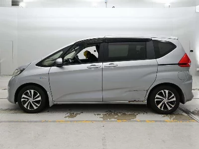 Honda FREED + HYBRID