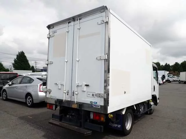 Isuzu Elf  с аукциона в Японии