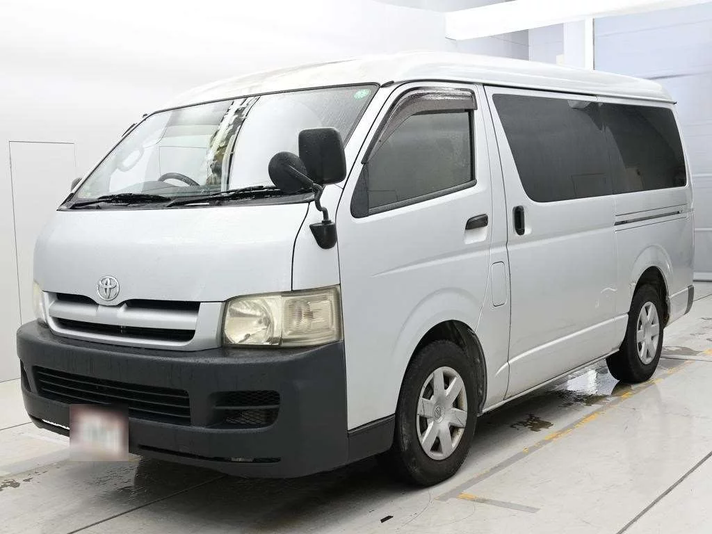Toyota HiAce  с аукциона в Японии