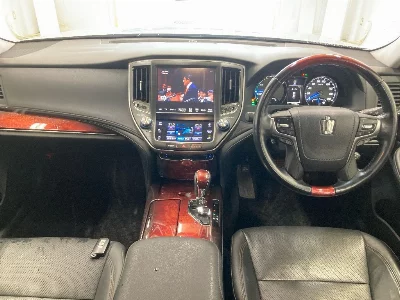 Toyota CROWN MAJESTA