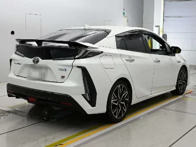 Toyota Prius PHV