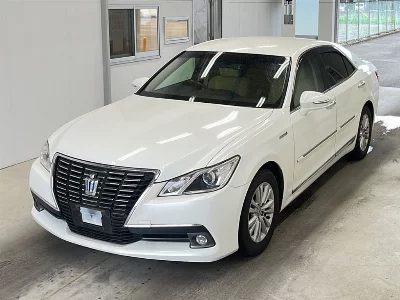 TOYOTA CROWN HYBRID