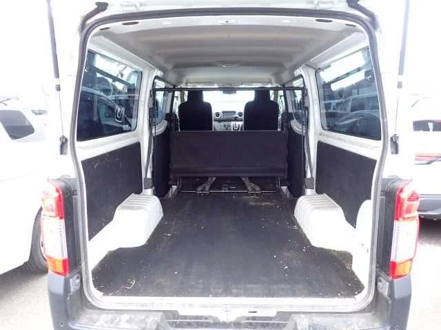 Nissan Caravan  с аукциона в Японии