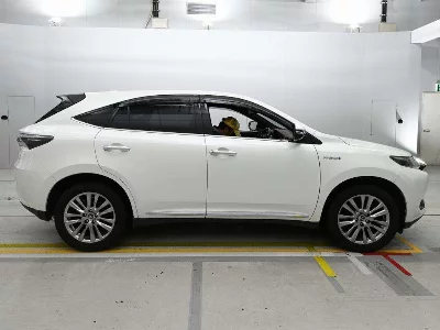 Toyota HARRIER HYBRID
