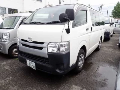 TOYOTA HIACE VAN