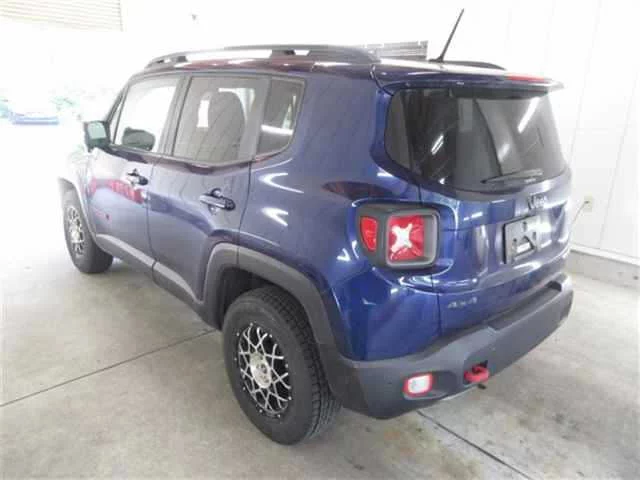 Jeep Renegade  с аукциона в Японии