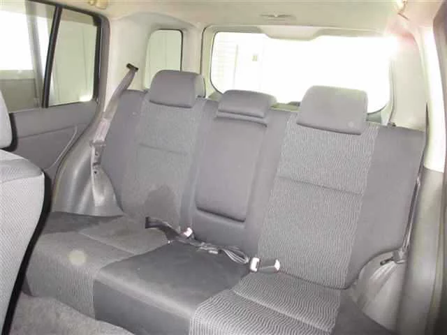 Toyota Raum  с аукциона в Японии