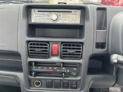 Nissan NT100 Clipper