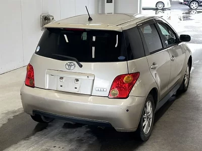 Toyota Ist