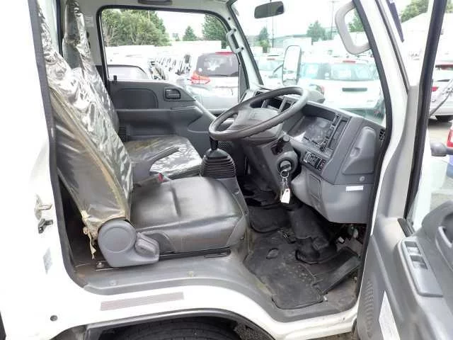 Isuzu Elf  с аукциона в Японии