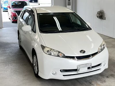 TOYOTA WISH
