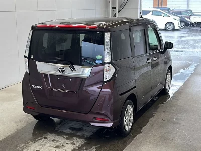 TOYOTA TANK