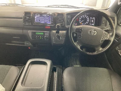 TOYOTA HIACE VAN