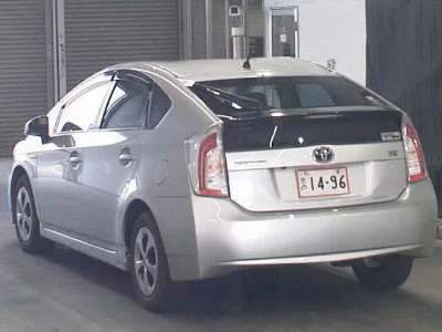 TOYOTA PRIUS