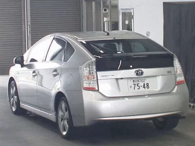 TOYOTA PRIUS