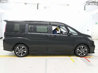 Honda STEPWGN SPADA