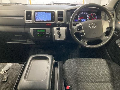TOYOTA HIACE VAN