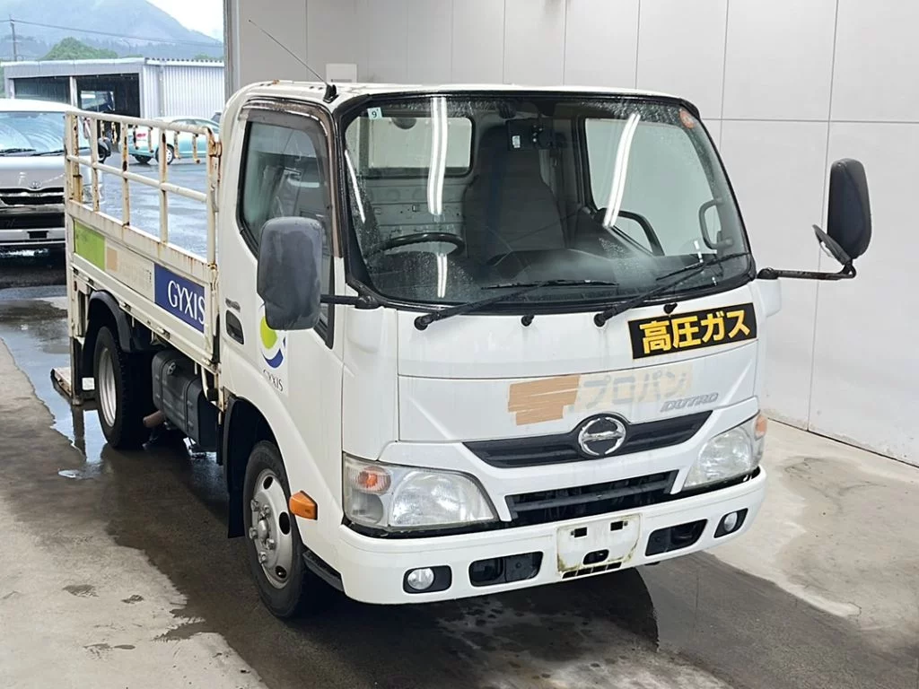 Hino Dutro  с аукциона в Японии